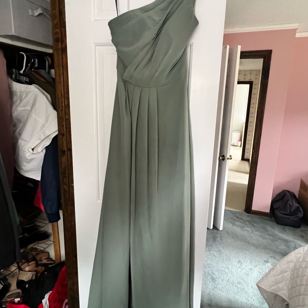 Sorella Vita One-Shoulder Olive dress